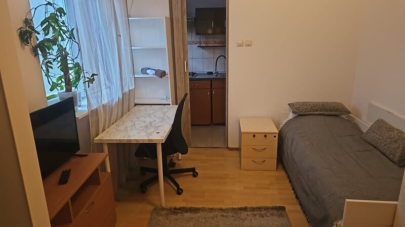 Drumul Taberei, AFI Palace, et. 4/10, garsoniera mobilata, metrou, piata