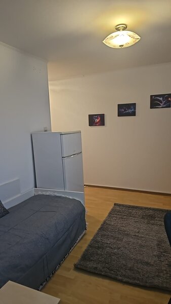 Drumul Taberei, AFI Palace, et. 4/10, garsoniera mobilata, metrou, piata